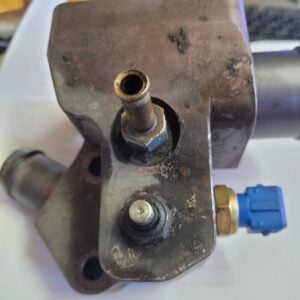 GoWesty Thermostat Housing used/ Boîtier de thermostat GoWesty utilisé